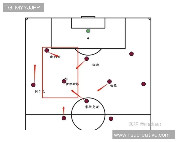 南京羽毛球队区域防守策略分析与战术解读探讨