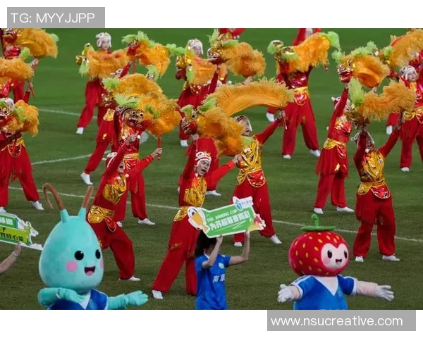 南京足球队比赛经验引发热议球迷对战术与表现的不同看法