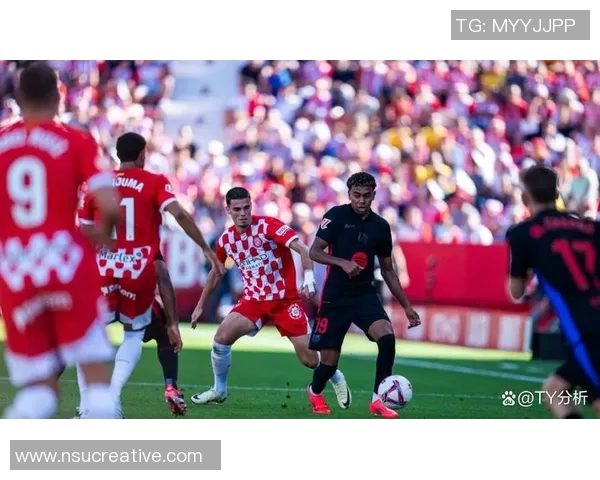 华伦西亚主场迎战巴萨双方争夺西甲积分榜关键战役