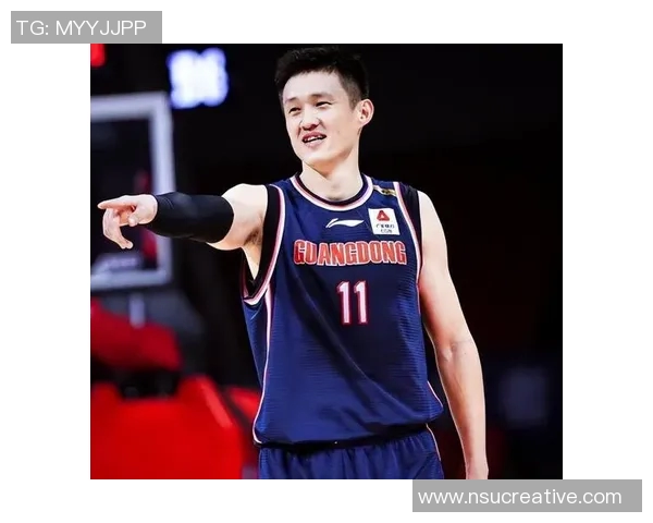 周鹏的篮球生涯回顾与未来展望:从青年才俊到球队核心的成长之路 周鹏的篮球生涯回顾与未来展望:从青年才俊到球队核心的成长之路