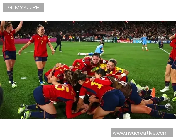 日本女足与英格兰女足激战正酣谁能在国际赛场上笑到最后