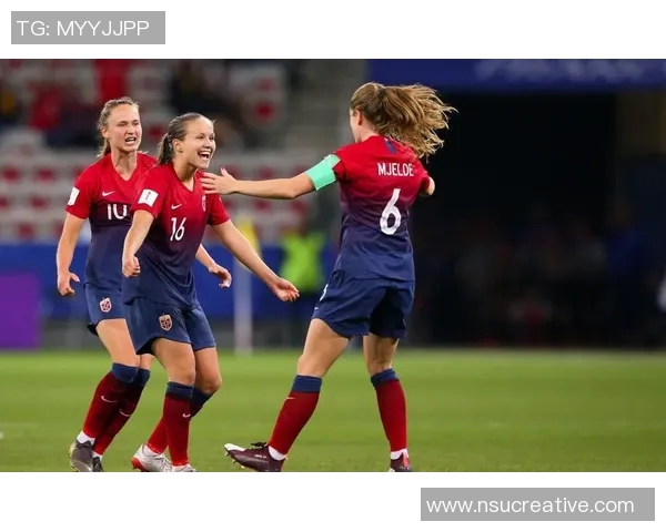 挪威女足与丹麦女足激战正酣谁能在这场对决中笑到最后