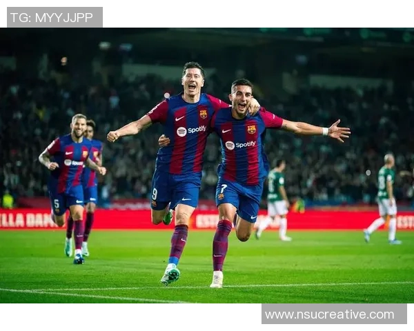 皇马与巴萨巅峰对决解析球迷热议经典战役背后的故事与影响 皇马与巴萨巅峰对决解析球迷热议经典战役背后的故事与影响